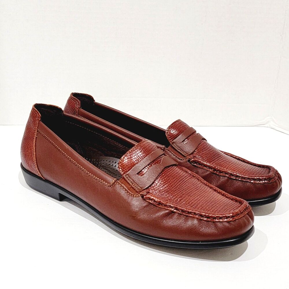 SAS Penny J Women's Slip On Loafers Sz 8.5 Brown Siena Leather Tripad Mocs Shoes